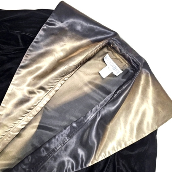 Vintage Jessica Howard Black Velvet Opera Coat | Medium | Two Tone Gold & Black - Picture 1 of 7